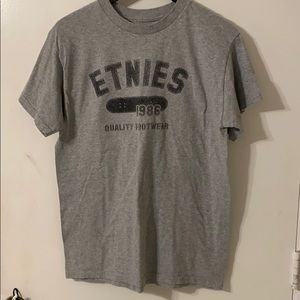 Gray t shirt